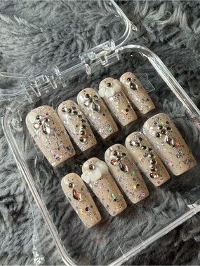 LARGE Nude Sparkle Press-On Nail Set with 3D Gems